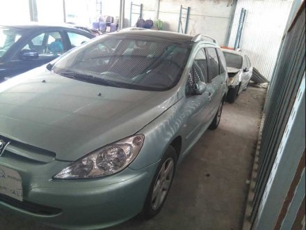 Vehiculo en el desguace: PEUGEOT 307 (S1) XT