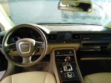 Vehiculo en el desguace: AUDI A8 (4E2) 3.0 V6 24V TDI