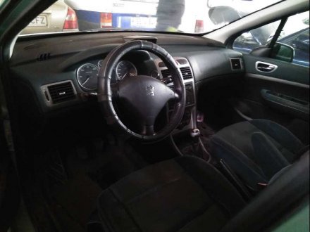 Vehiculo en el desguace: PEUGEOT 307 (S1) XT