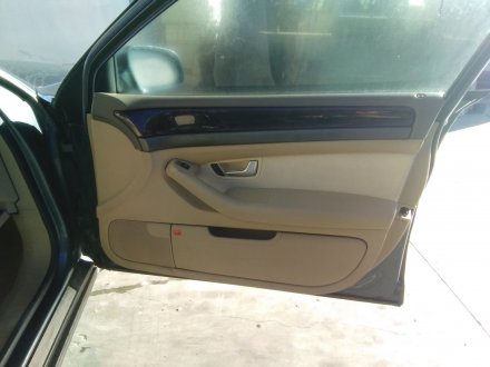 Vehiculo en el desguace: AUDI A8 (4E2) 3.0 V6 24V TDI