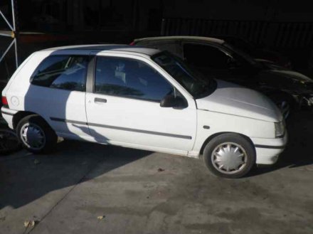 Vehiculo en el desguace: RENAULT CLIO I FASE I+II (B/C57) 1.8 Baccara