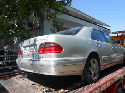 Vehiculo en el desguace: MERCEDES-BENZ CLASE E (W210) BERLINA 200 Kompressor (210.048)