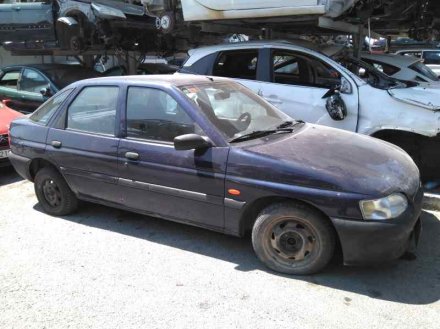 Vehiculo en el desguace: FORD ESCORT BERL./TURNIER Básico Berlina