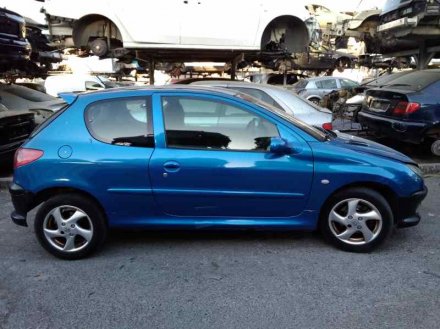 Vehiculo en el desguace: PEUGEOT 206 BERLINA XS