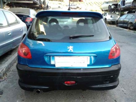 Vehiculo en el desguace: PEUGEOT 206 BERLINA XS