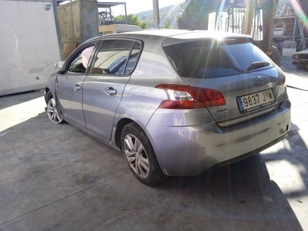 Vehiculo en el desguace: PEUGEOT 308 GT Line