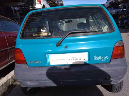 Vehiculo en el desguace: RENAULT TWINGO (CO6) 1.2 (C066/67/68)