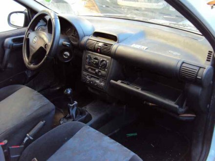 Vehiculo en el desguace: OPEL CORSA B Top (E)