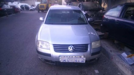 Vehiculo en el desguace: VOLKSWAGEN PASSAT BERLINA (3B3) Advance