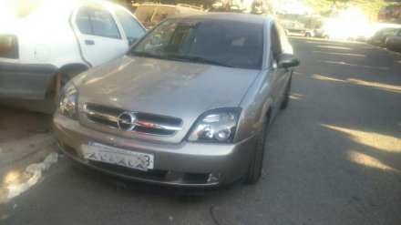 Vehiculo en el desguace: OPEL VECTRA C BERLINA Club