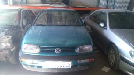 Vehiculo en el desguace: VOLKSWAGEN GOLF III BERLINA (1H1) S