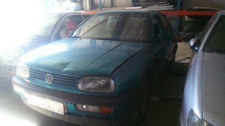 Vehiculo en el desguace: VOLKSWAGEN GOLF III BERLINA (1H1) S