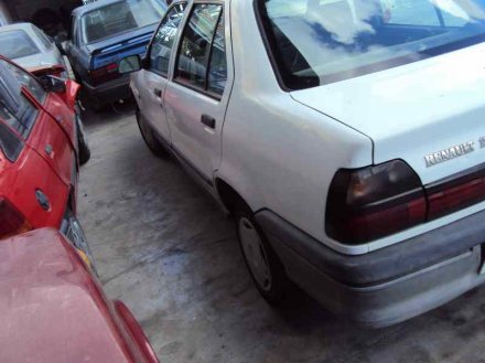 Vehiculo en el desguace: RENAULT 19 (B/C/L53) *