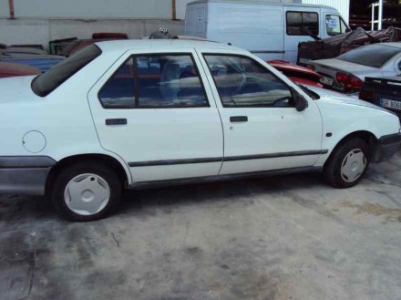 Vehiculo en el desguace: RENAULT 19 (B/C/L53) *