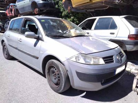 Vehiculo en el desguace: RENAULT MEGANE II BERLINA 5P Authentique