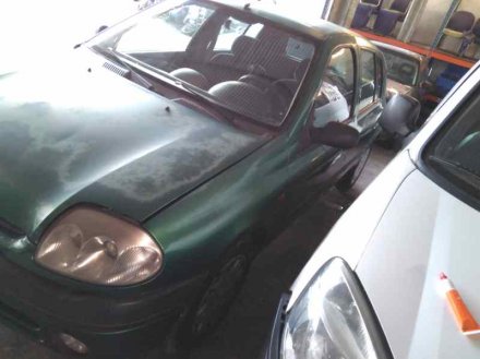 Vehiculo en el desguace: RENAULT CLIO II FASE I (B/CBO) 1.9 D