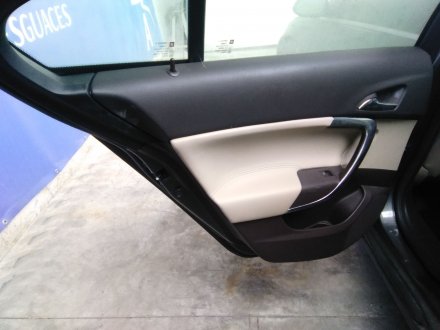 Vehiculo en el desguace: OPEL INSIGNIA BERLINA Cosmo