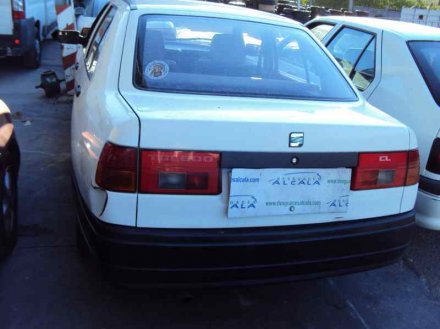 Vehiculo en el desguace: SEAT TOLEDO (1L) Base