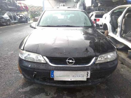 Vehiculo en el desguace: OPEL VECTRA B BERLINA Básico (1999->)