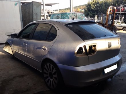 Vehiculo en el desguace: SEAT LEON (1M1) Signo