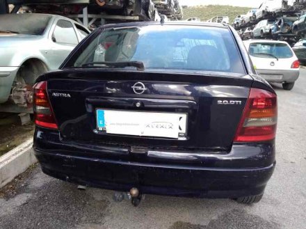 Vehiculo en el desguace: OPEL ASTRA G BERLINA Club