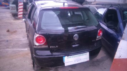 Vehiculo en el desguace: VOLKSWAGEN POLO (9N3) Advance