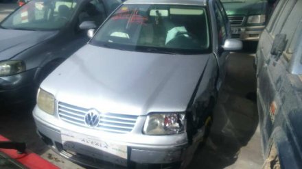 Vehiculo en el desguace: VOLKSWAGEN POLO BERLINA (6N2) Trendline