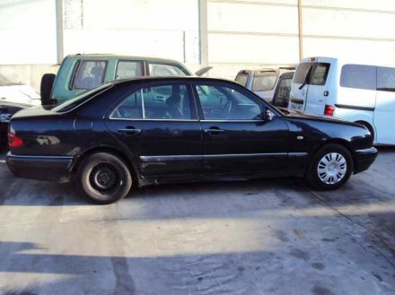 Vehiculo en el desguace: MERCEDES-BENZ CLASE E (W210) BERLINA DIESEL 290 Turbodiesel (210.017)