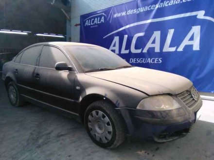 Vehiculo en el desguace: VOLKSWAGEN PASSAT BERLINA (3B3) Edition