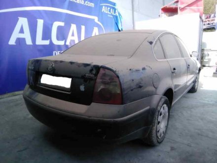 Vehiculo en el desguace: VOLKSWAGEN PASSAT BERLINA (3B3) Edition