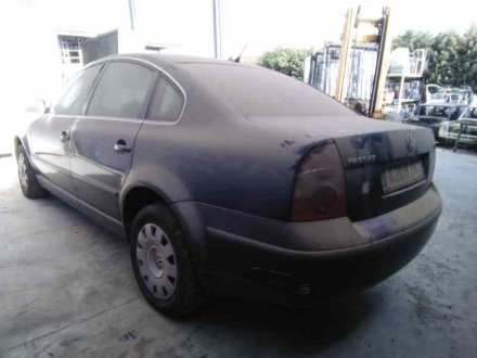 Vehiculo en el desguace: VOLKSWAGEN PASSAT BERLINA (3B3) Edition