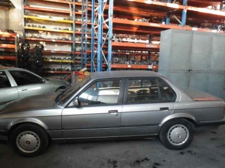 Vehiculo en el desguace: BMW SERIE 3 BERLINA (E30) 320i