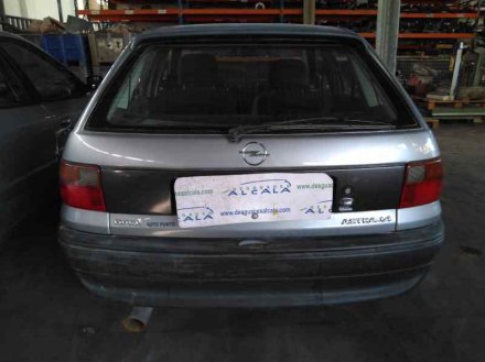 Vehiculo en el desguace: OPEL ASTRA F BERLINA GL