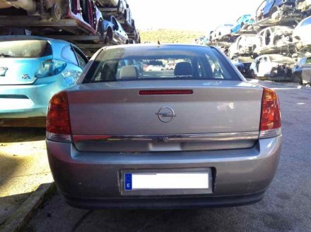 Vehiculo en el desguace: OPEL VECTRA C BERLINA Club