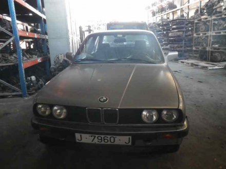 Vehiculo en el desguace: BMW SERIE 3 BERLINA (E30) 320i