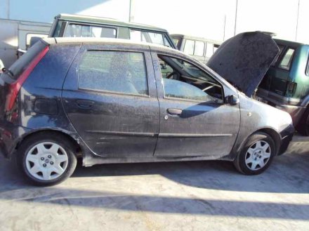 Vehiculo en el desguace: FIAT PUNTO BERLINA (188) 1.2 8V Active