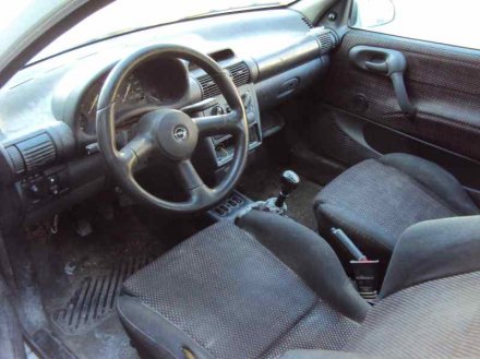 Vehiculo en el desguace: OPEL CORSA B Sport