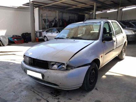 Vehiculo en el desguace: FORD FIESTA BERLINA Básico