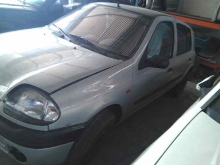 Vehiculo en el desguace: RENAULT CLIO II FASE I (B/CBO) 1.9 D