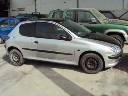 Vehiculo en el desguace: PEUGEOT 206 BERLINA XT