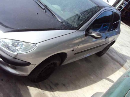 Vehiculo en el desguace: PEUGEOT 206 BERLINA XT