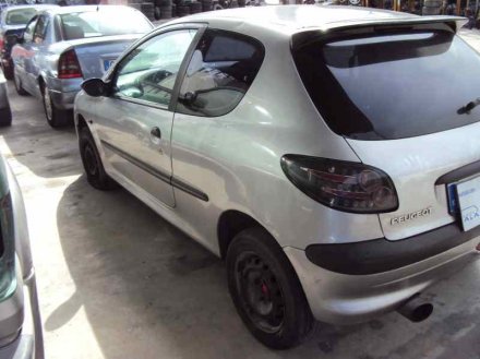 Vehiculo en el desguace: PEUGEOT 206 BERLINA XT