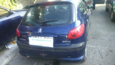 Vehiculo en el desguace: PEUGEOT 206 BERLINA X-Line