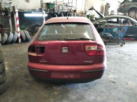 Vehiculo en el desguace: SEAT LEON (1M1) Signo