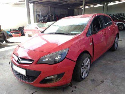 Vehiculo en el desguace: OPEL ASTRA J LIM. Excellence