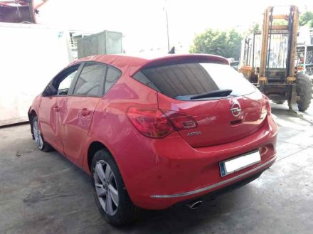 Vehiculo en el desguace: OPEL ASTRA J LIM. Excellence