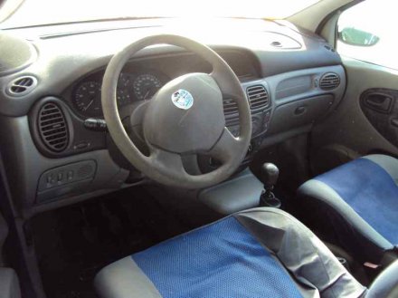 Vehiculo en el desguace: RENAULT SCENIC (JA..) 1.9 DCI Dynamique