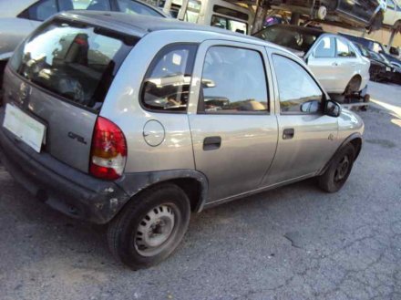 Vehiculo en el desguace: OPEL CORSA B Swing