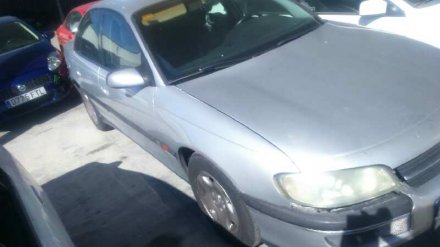 Vehiculo en el desguace: OPEL OMEGA B Básico Berlina