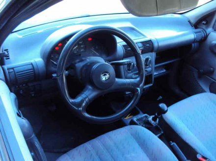 Vehiculo en el desguace: OPEL CORSA B Swing